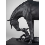 Statua cavallo e puledro